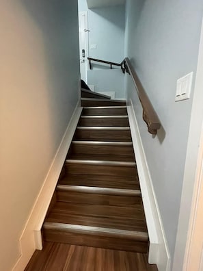 Interior - Entire One bedroom basement suite+Laundry+Kitchen (Edmonton)