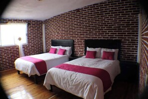 7 bedrooms, bed sheets, wheelchair access