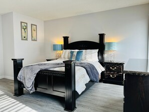 3 Schlafzimmer, Schreibtisch, BĂŒgeleisen/BĂŒgelbrett, kostenloses WLAN