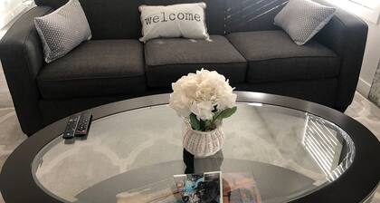 Stunning 3 bedrooms house with AC near Spruce Meadows.