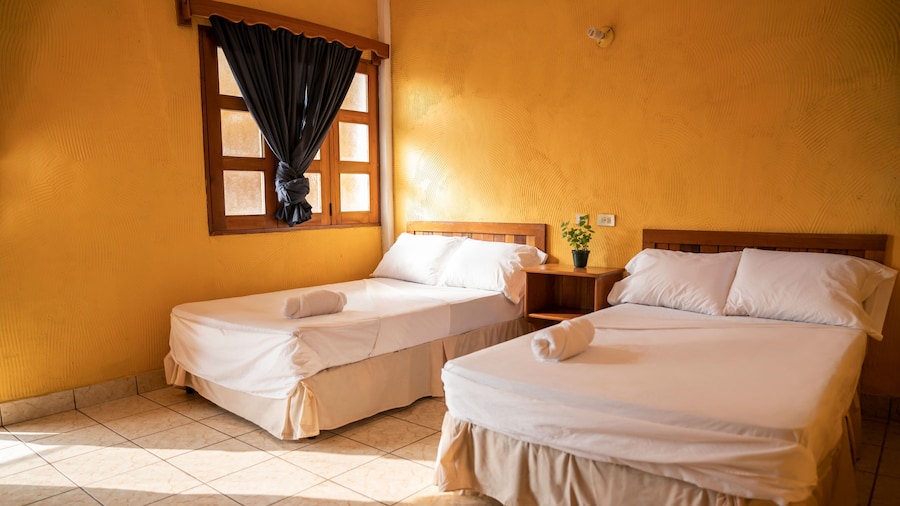 NATZ HOTEL