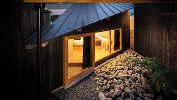 Vila Desain, 5 kamar tidur, dapur | Teras/patio