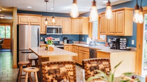Coffee/tea maker, fridge, microwave, oven - Stunning Lake Views + Fall Colors @ Gunstock - 4 BR Sleeps 10, Dog-Friendly Home (Gilford)