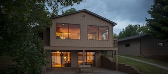 No steps to the lake/sandy beach/free nite w/wknd offseason/amazing sunsets