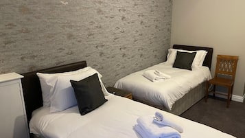 Classic Twin Room | Premium bedding, bed sheets