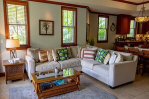 Smart TV, fireplace - Hilton Pool Pass Incl. Beach Haven - Walk to Beach (Waikoloa Village)