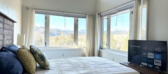 Charming, Spacious, Contemporary Mountain Retreat