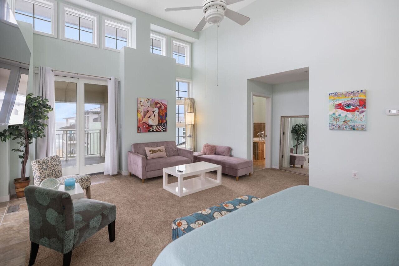 4 bedrooms, desk, iron/ironing board, WiFi