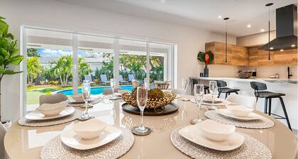 Premium Miami Villa: Resort Pool, Golf & BB Court
