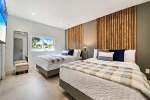 6 habitaciones, tabla de planchar con plancha y cuna de viaje 