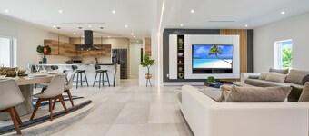 Premium Villa w/Resort Pool, Golf, BBQ & BB Court