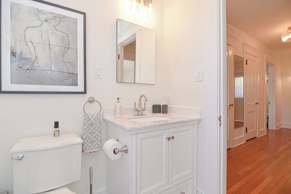 bathroom 1 second floor