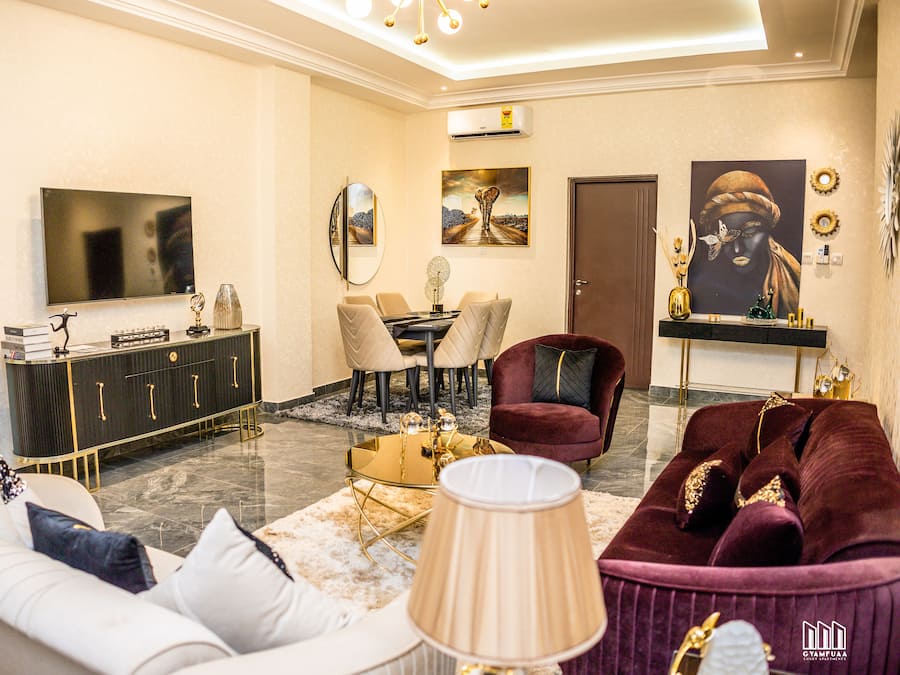 75-Zoll-Fernseher mit Satellitenempfang, Computerbildschirme, Drucker