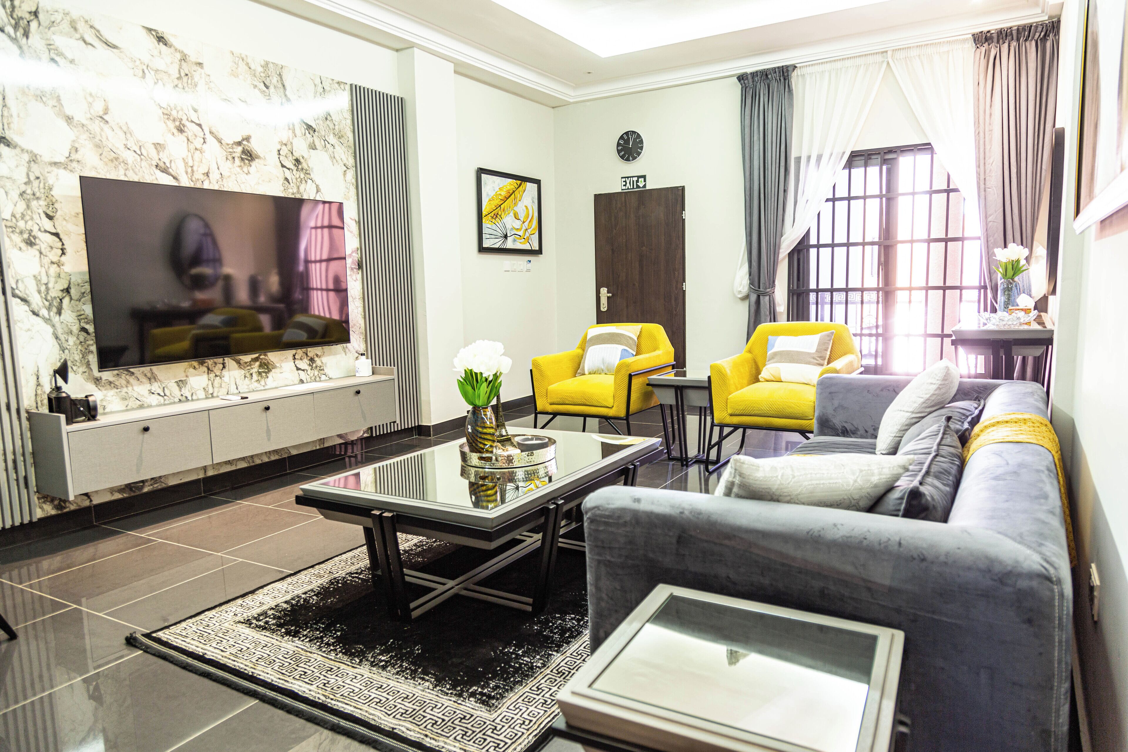 Seprai premium, busa memori, brankas, dan didekorasi berbeda-beda