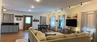Connoisseur Hideaway