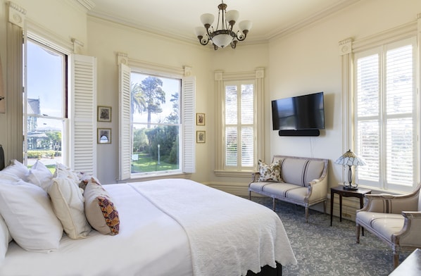 Tempur-Pedic beds, blackout drapes, iron/ironing board, free WiFi