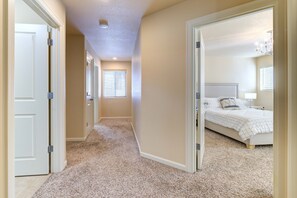 4 bedrooms, desk, iron/ironing board, travel crib