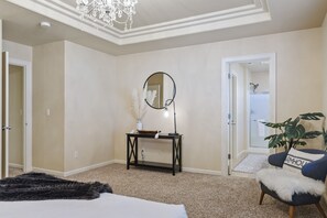 4 bedrooms, desk, iron/ironing board, travel crib