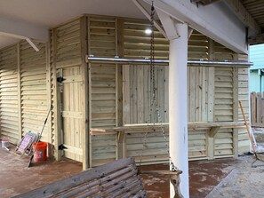 Property grounds - Charming Newly remodeled Clark house on the beach! (Surfside Beach)