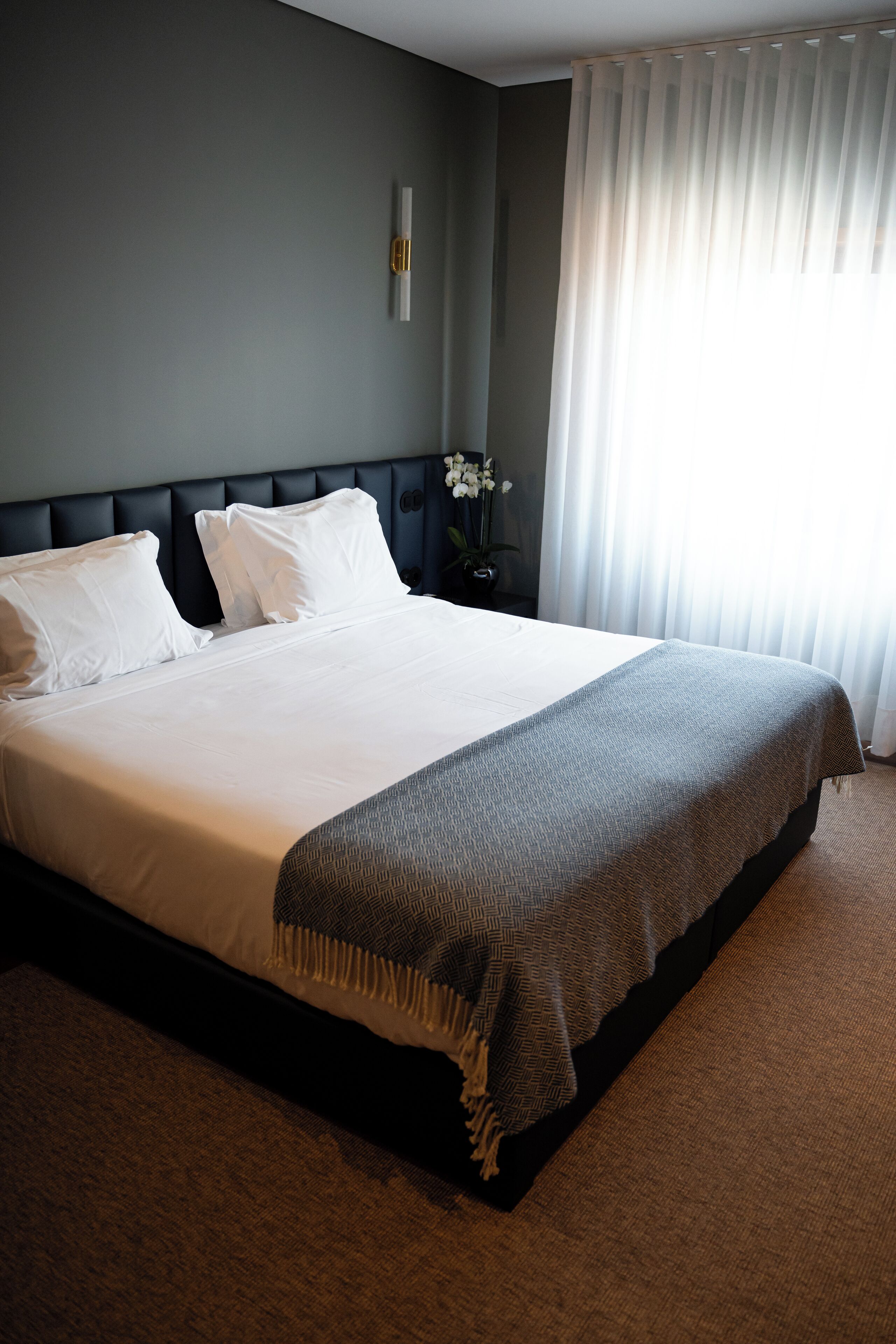 Minibar, desk, laptop workspace, soundproofing