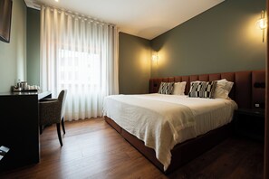 Habitación estándar con 1 cama doble o 2 individuales | Minibar, escritorio, espacio para trabajar con un portátil
