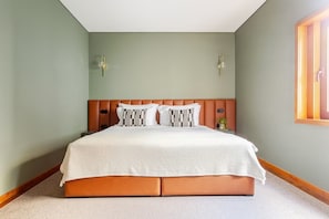 Standard Double or Twin Room | Minibar, desk, laptop workspace, soundproofing - Santo Thyrso Hotel (Santo Tirso)