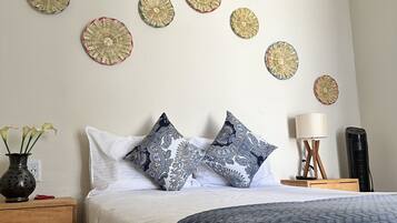 Doppia City | Copriletto in piuma, con stile personalizzato, una scrivania