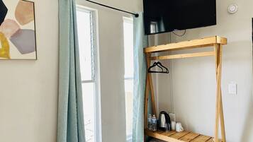 Dream room Jalatlaco next to merced r8 | Edredón, decoración personalizada y escritorio