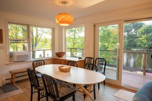 Dining - Locke Lake House (Barnstead)