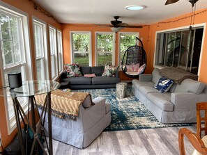 Smart TV, chimenea y videojuegos 