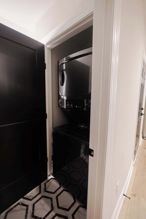 Interior - Historic 4 BDRM Duplex | Sleeps 10! Walkable to DT (West Columbia)