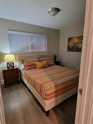 4 bedrooms, WiFi, bed sheets - Modern 4 bed 2 bath between Denver & Boulder (Westminster)
