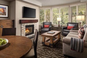 Fireplace - Vail Marriott Streamside - Shuttle to Slopes (Vail)