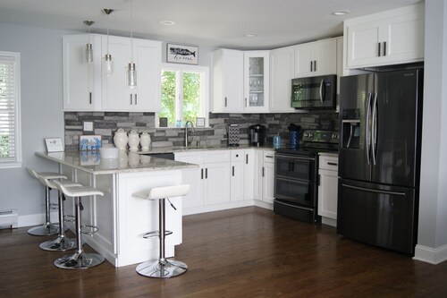 BestOBothWorlds*2GWifi@HandcraftedWoodTerrace~Firepit#GameRoom