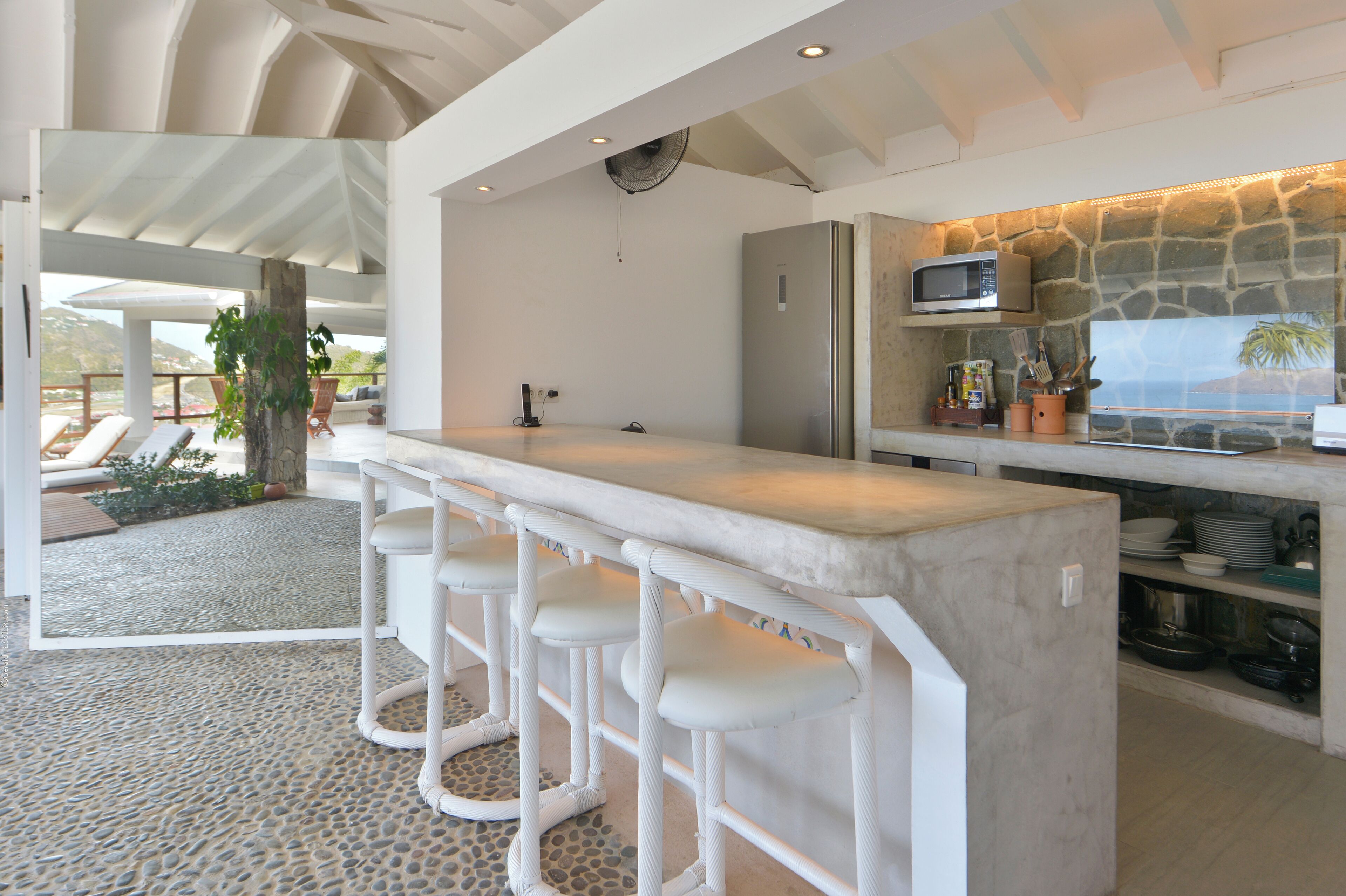 Réfrigérateur, micro-ondes, four, lave-vaisselle