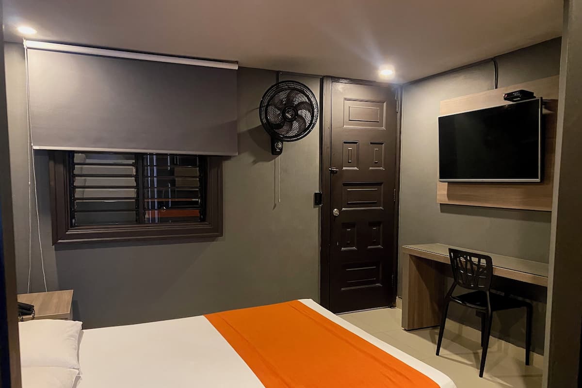 Habitación estándar doble | Escritorio, espacio para trabajar con un portátil, wifi gratis