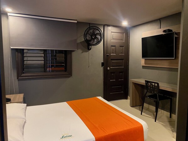 Room - Hotel Latino (Medellín)