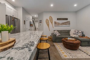 TV, fireplace - Apex Mountain ~ Gone Ski`Inn ~ The Perfect Place to Gather (Keremeos)