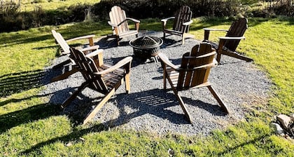 Rocky Branch Retreat on 33 acres with fenced yard, fireplaces & deck