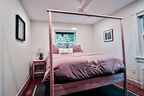 3 室のベッドルーム、デスク、アイロン / アイロン台、WiFi