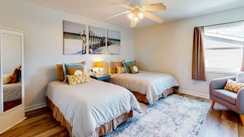 2 bedrooms, internet, bed sheets