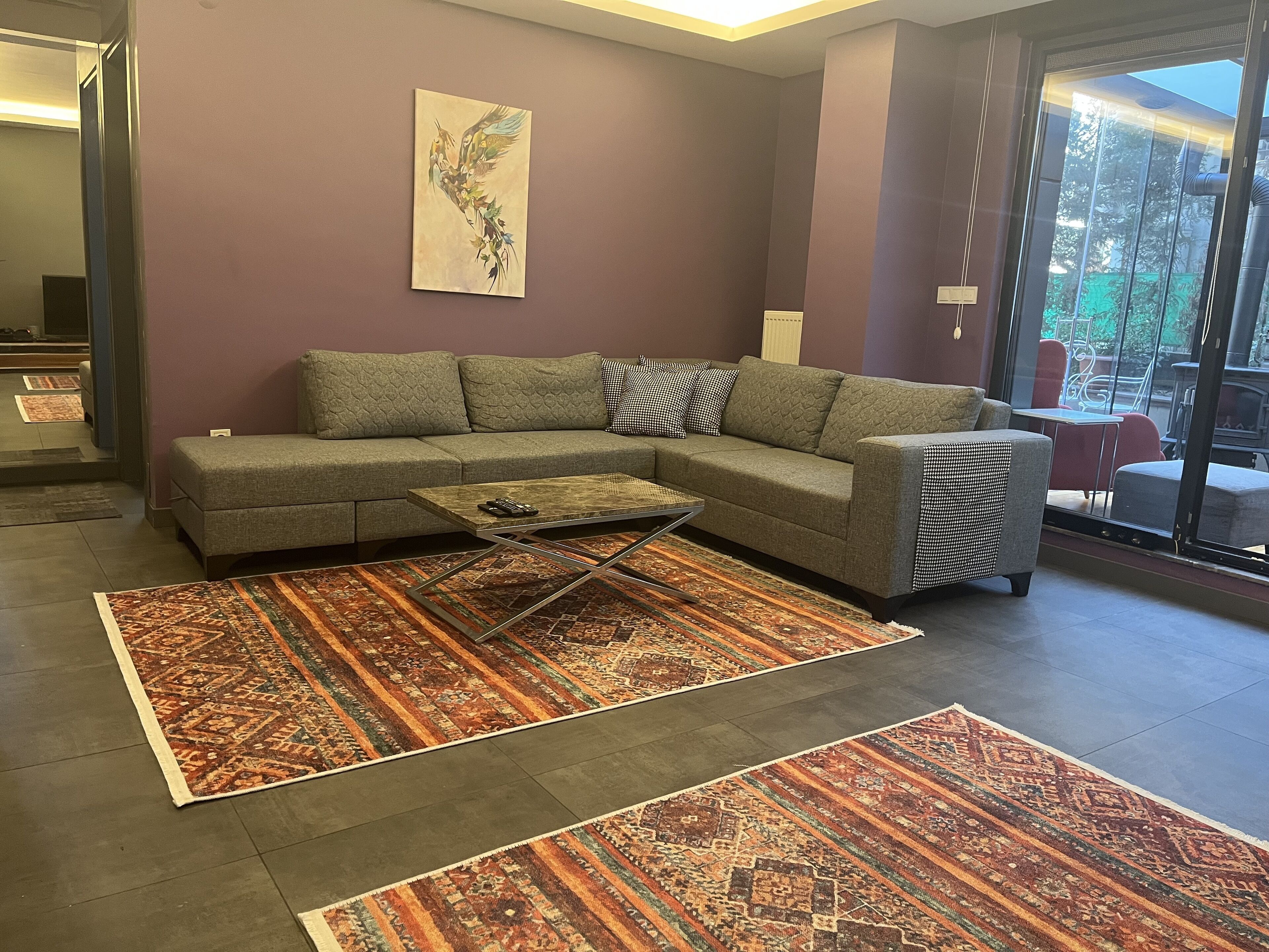 garden flat feel at home hGyhomes2103 with fireplace
