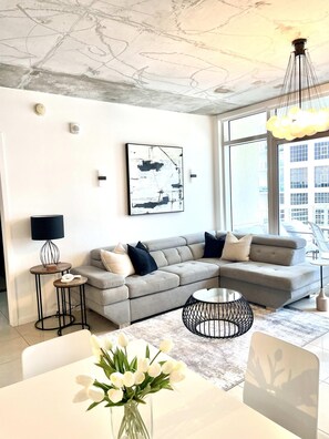 Apartment | 1 bedroom - City Condo - In Midtown With Pool and Parking (Miami)