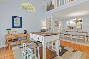 Dining - Dog-Friendly Retreat + Private Pool + Beach Chairs + Bikes + Easy Beach Access (Southern Shores)