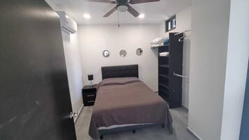 Family Studio, 1 Queen Bed, Beach View | Free WiFi