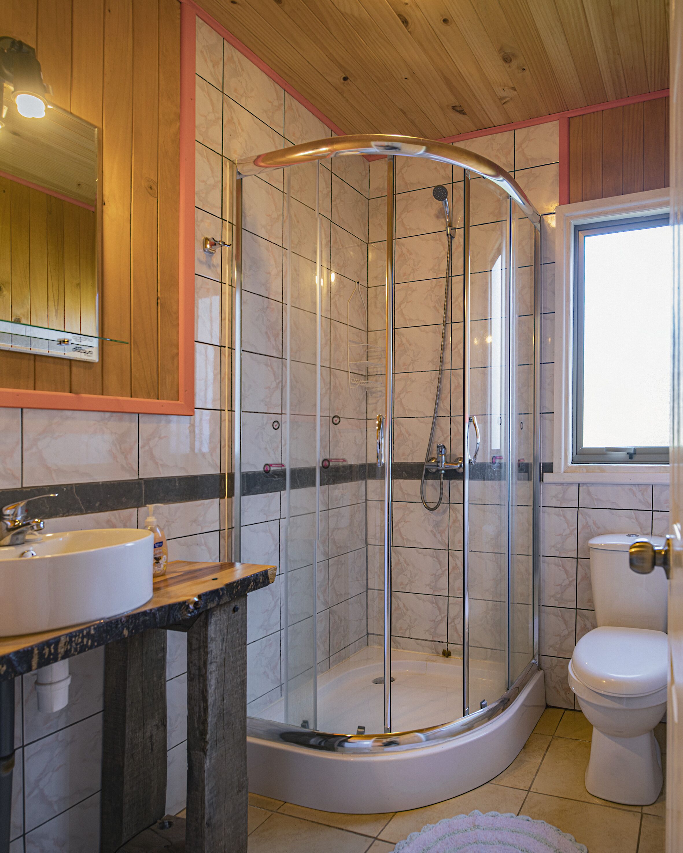 Cabin | Bathroom | Shower, towels