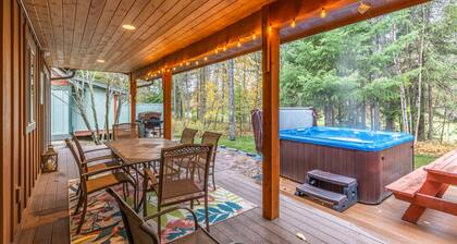 Golf resort home with fairway views, hot tub, sauna, covered deck, & grill