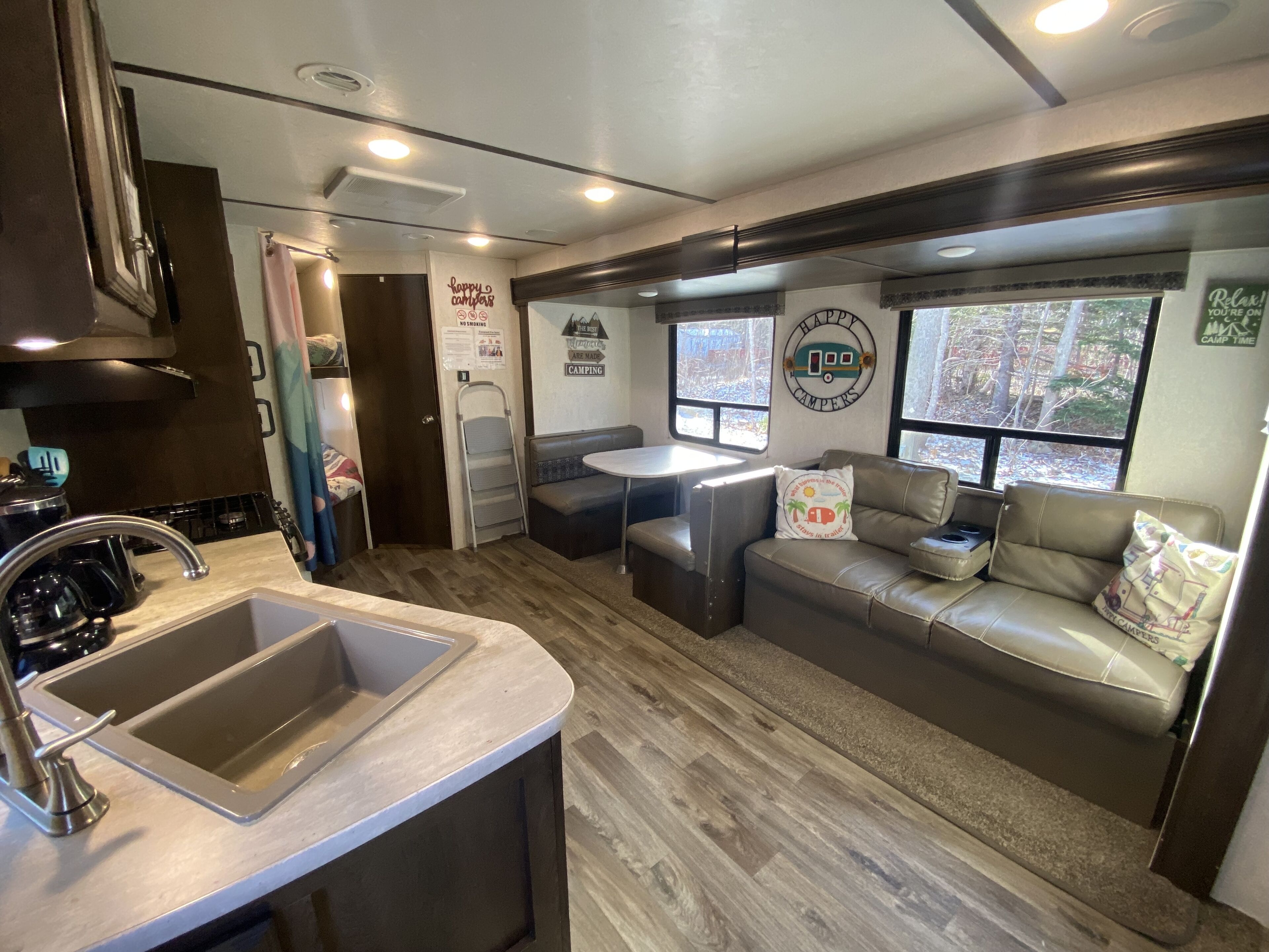 Highland Glamping in the spacious StarCraft in Pleasant Bay, Canada