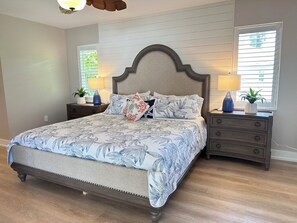 3 bedrooms, desk, iron/ironing board, travel cot