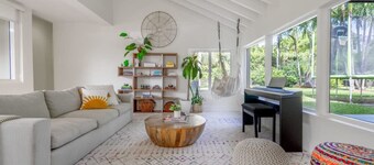 Boho House - Stylist Home With a Large Yard